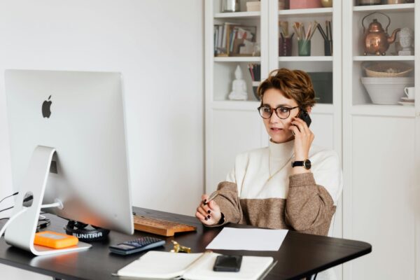 Female-director-liability-sitting-at-desk