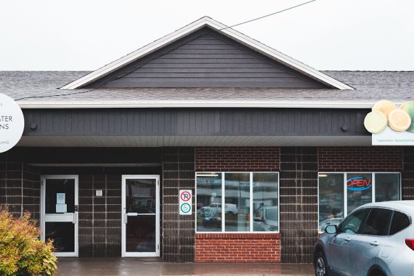 Photo by Erik Mclean: https://www.pexels.com/photo/exterior-of-modern-shop-with-signs-4889292/